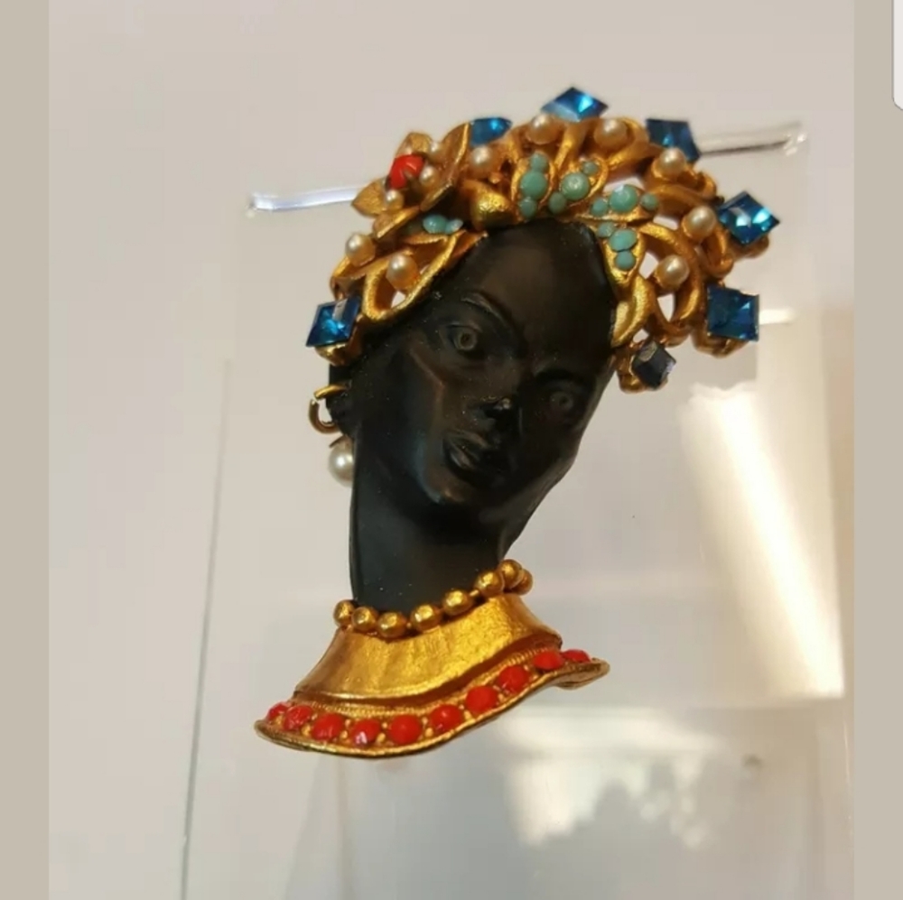 Askew Blackamoor Brooch Chantons & Pearl Beads